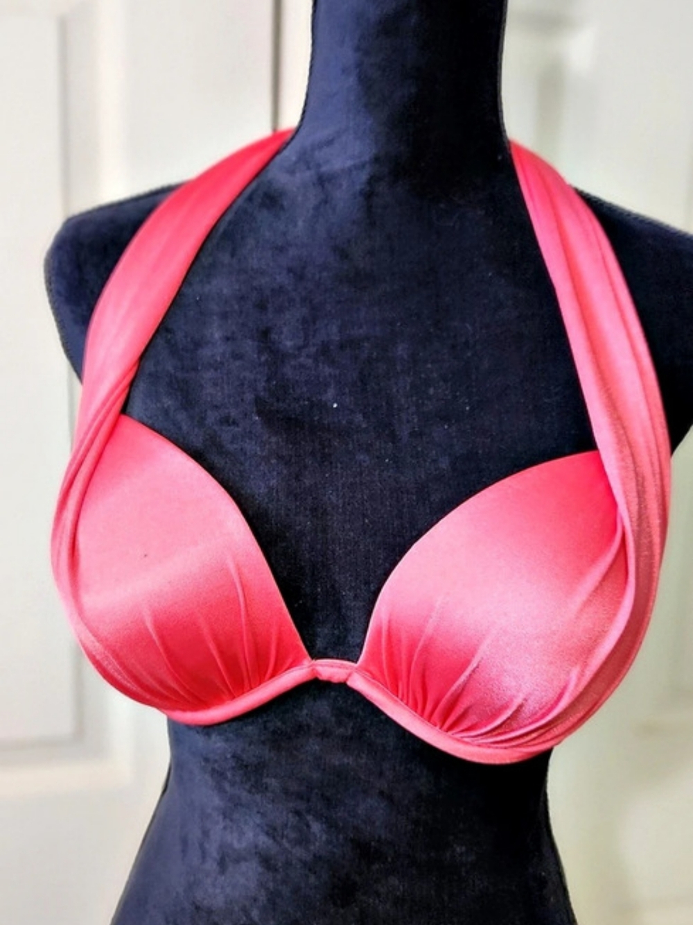 NWOT Venus Marilyn Push-Up Halter Top Bikini Top Pink Size D